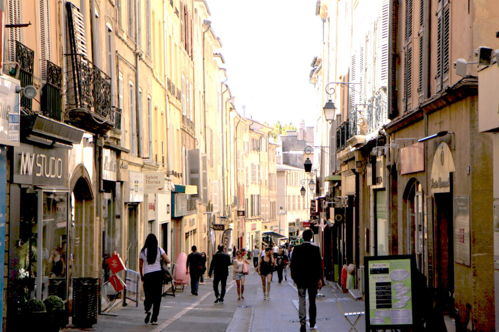 Provence Art Retreat Avignon-shopping